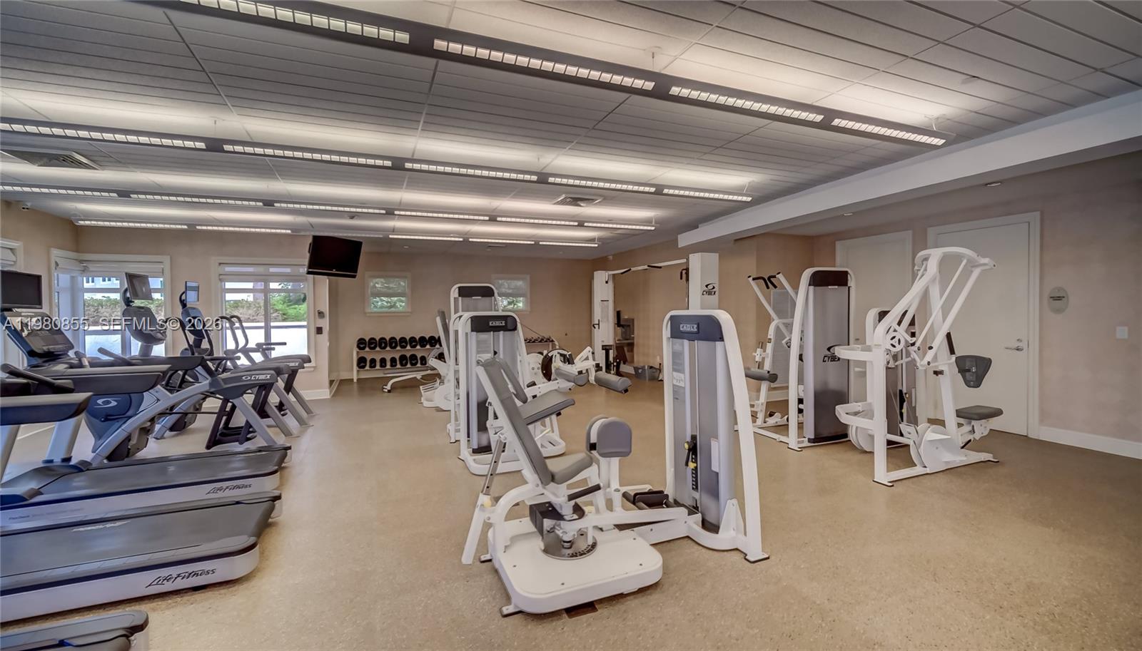 20000 E Country Club Dr #512, Aventura FL 33180
