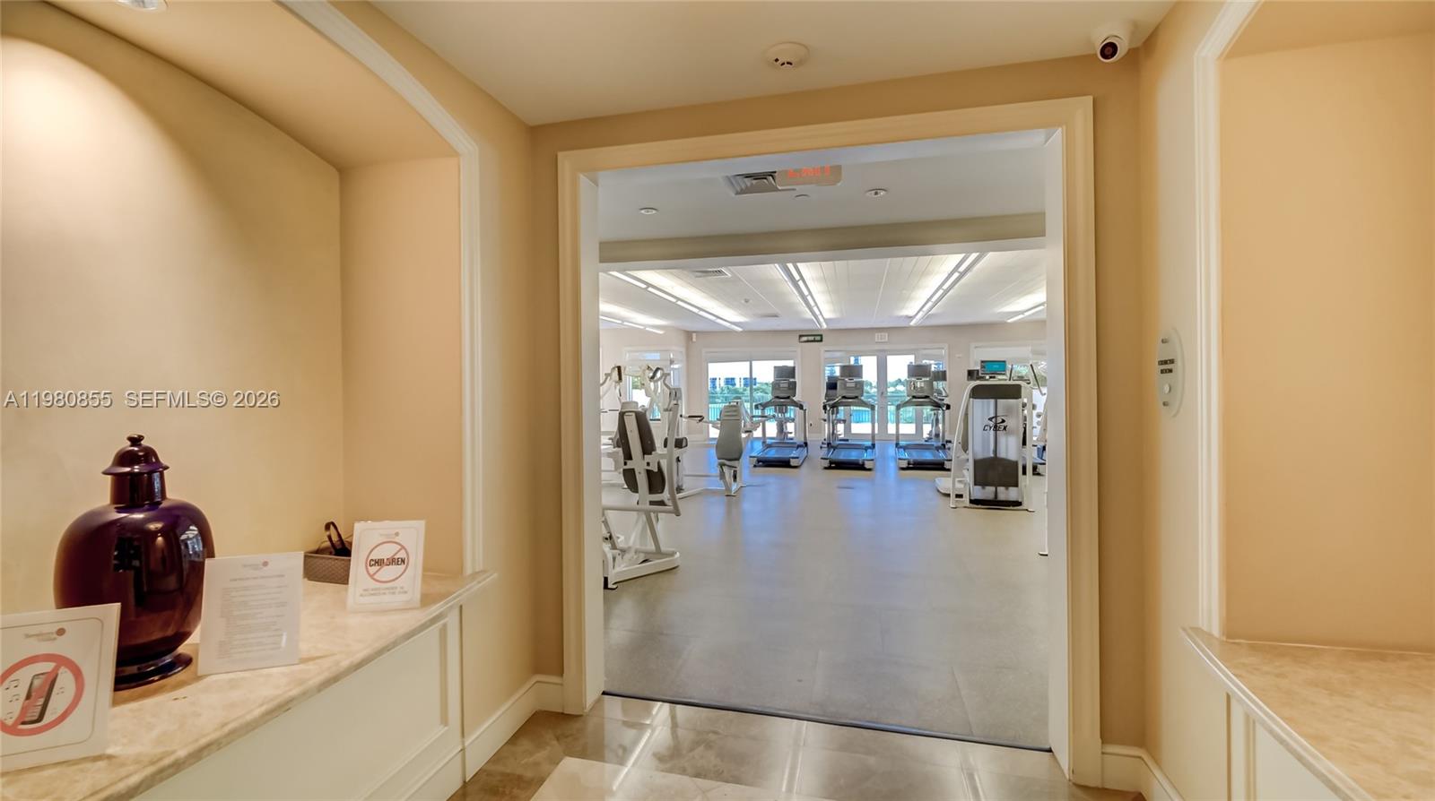 20000 E Country Club Dr #512, Aventura FL 33180