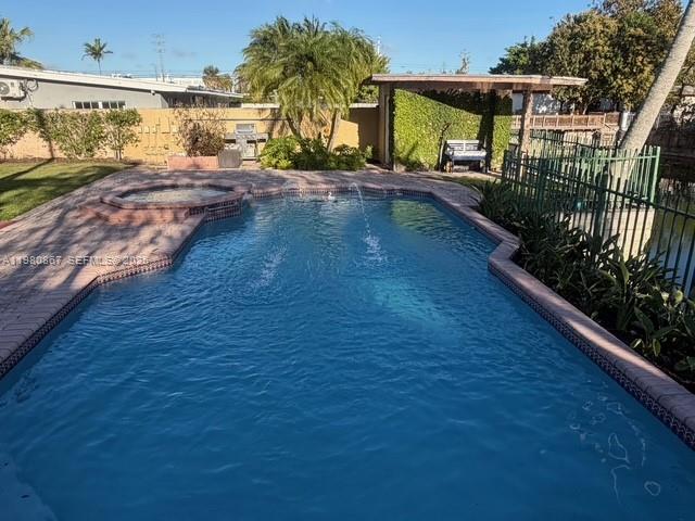 10720 SW 43rd Ln, Miami FL 33165
