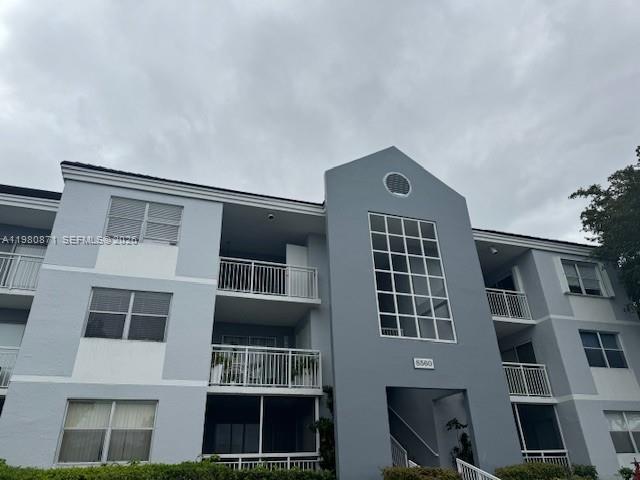 8560 SW 212th St #306, Cutler Bay FL 33189