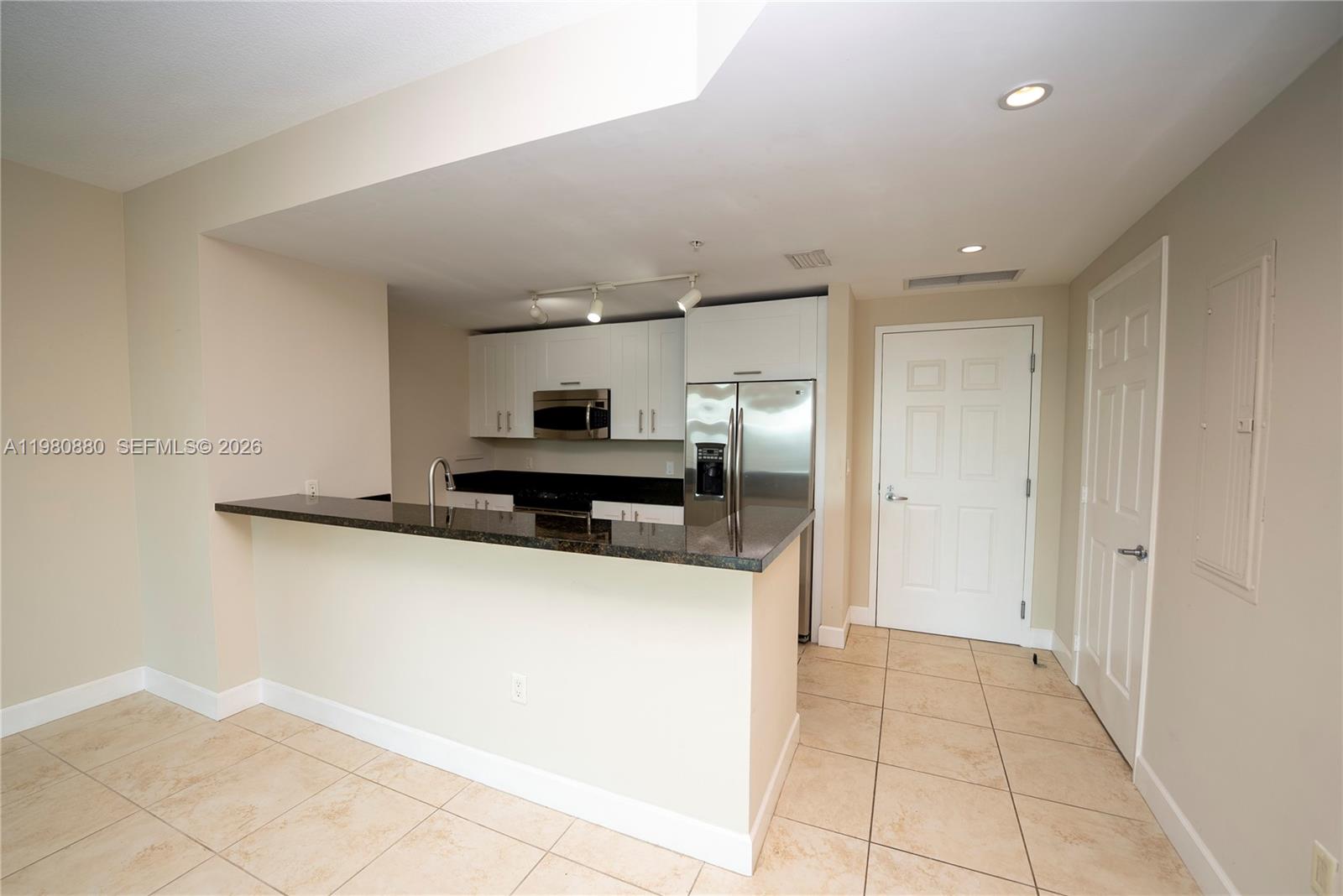 1300 Ponce De Leon Blvd #808, Coral Gables FL 33134
