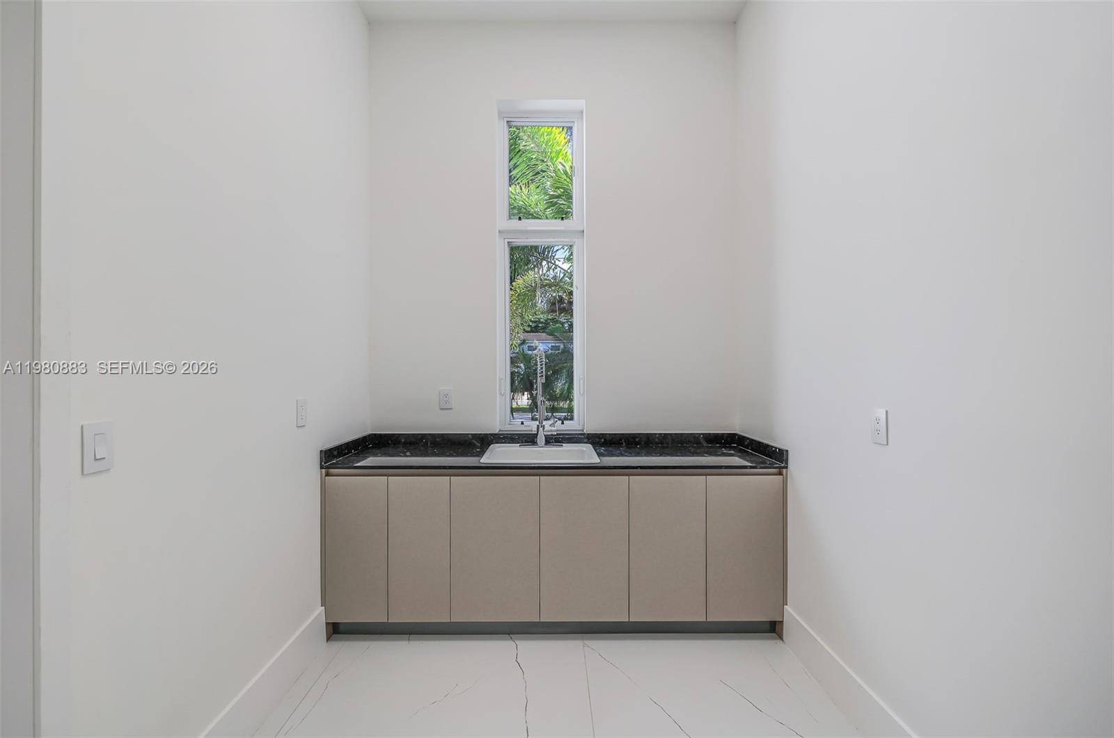 11780 NE 8th Ave, Biscayne Park FL 33161