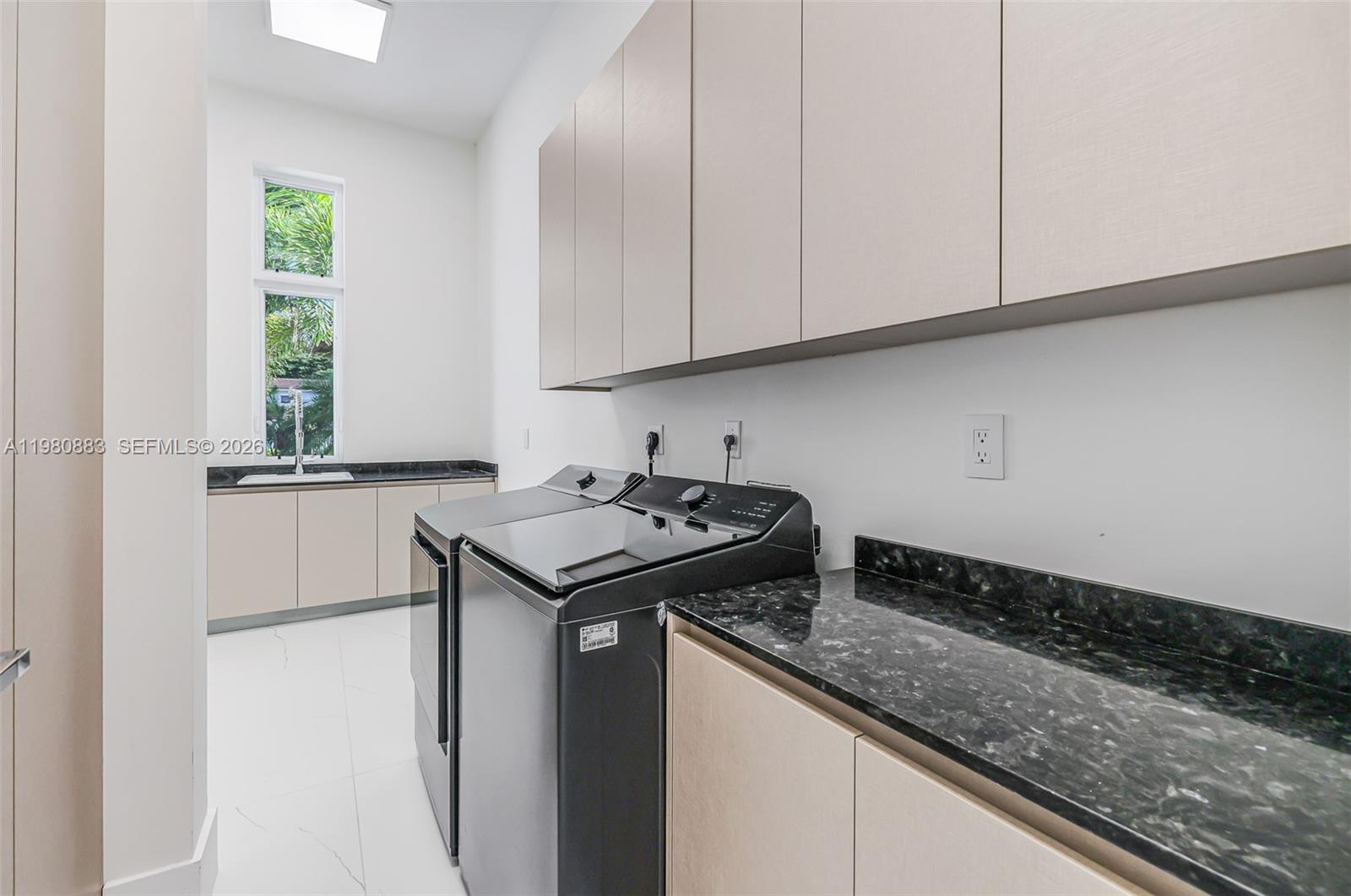 11780 NE 8th Ave, Biscayne Park FL 33161