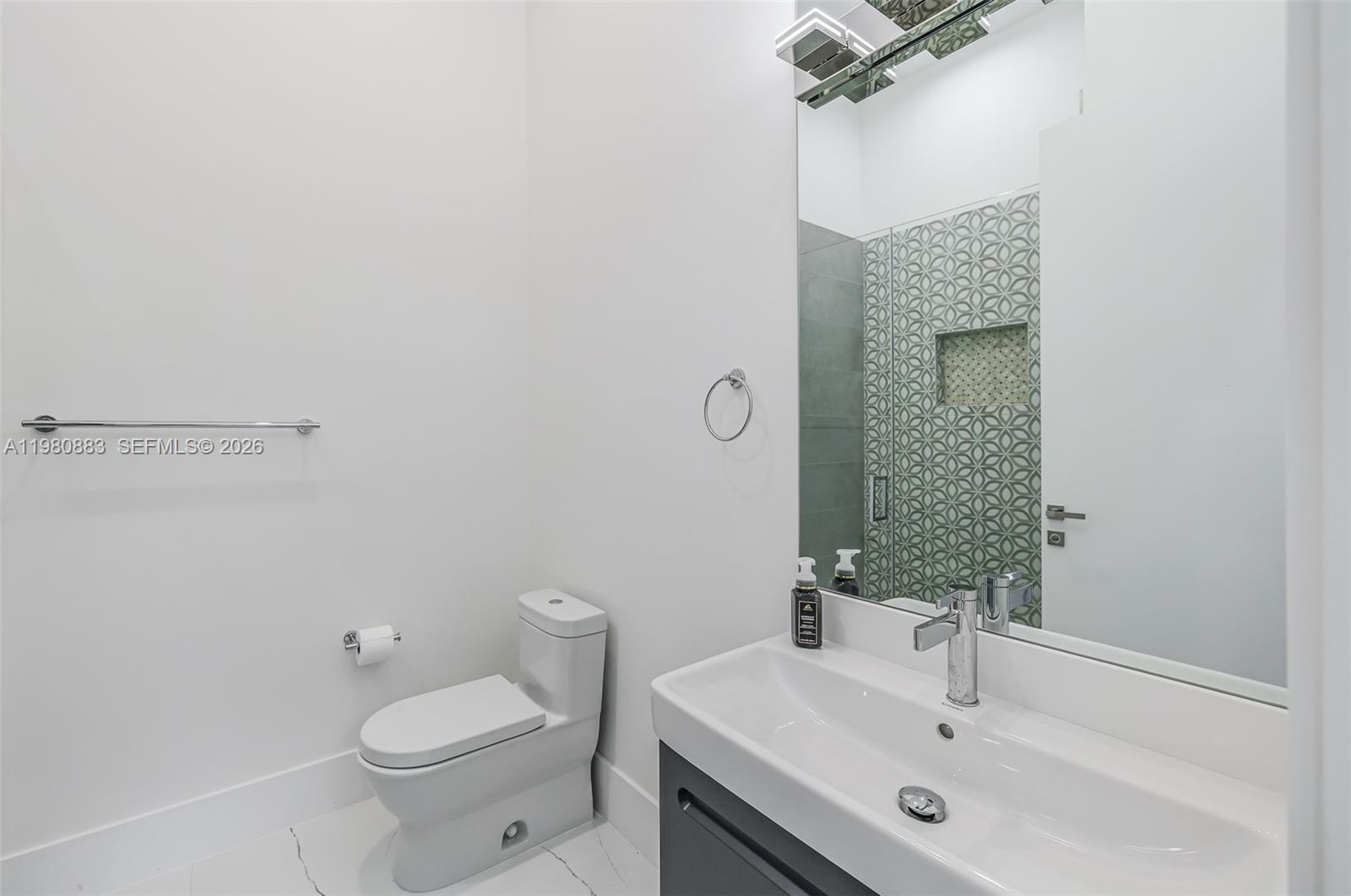 11780 NE 8th Ave, Biscayne Park FL 33161