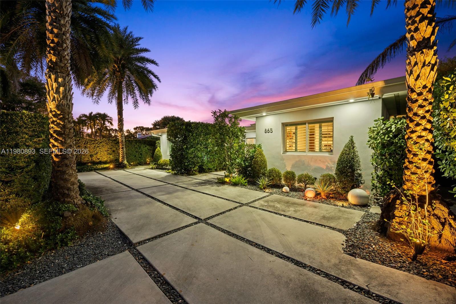 865 W 47th St, Miami Beach FL 33140