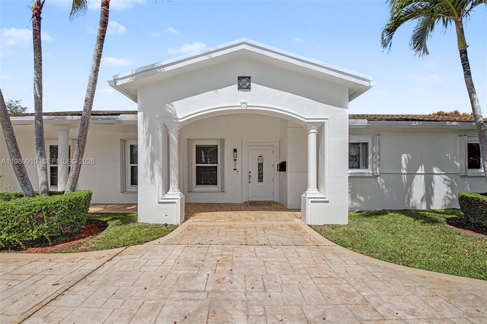 8241 SW 146th St, Palmetto Bay FL 33158