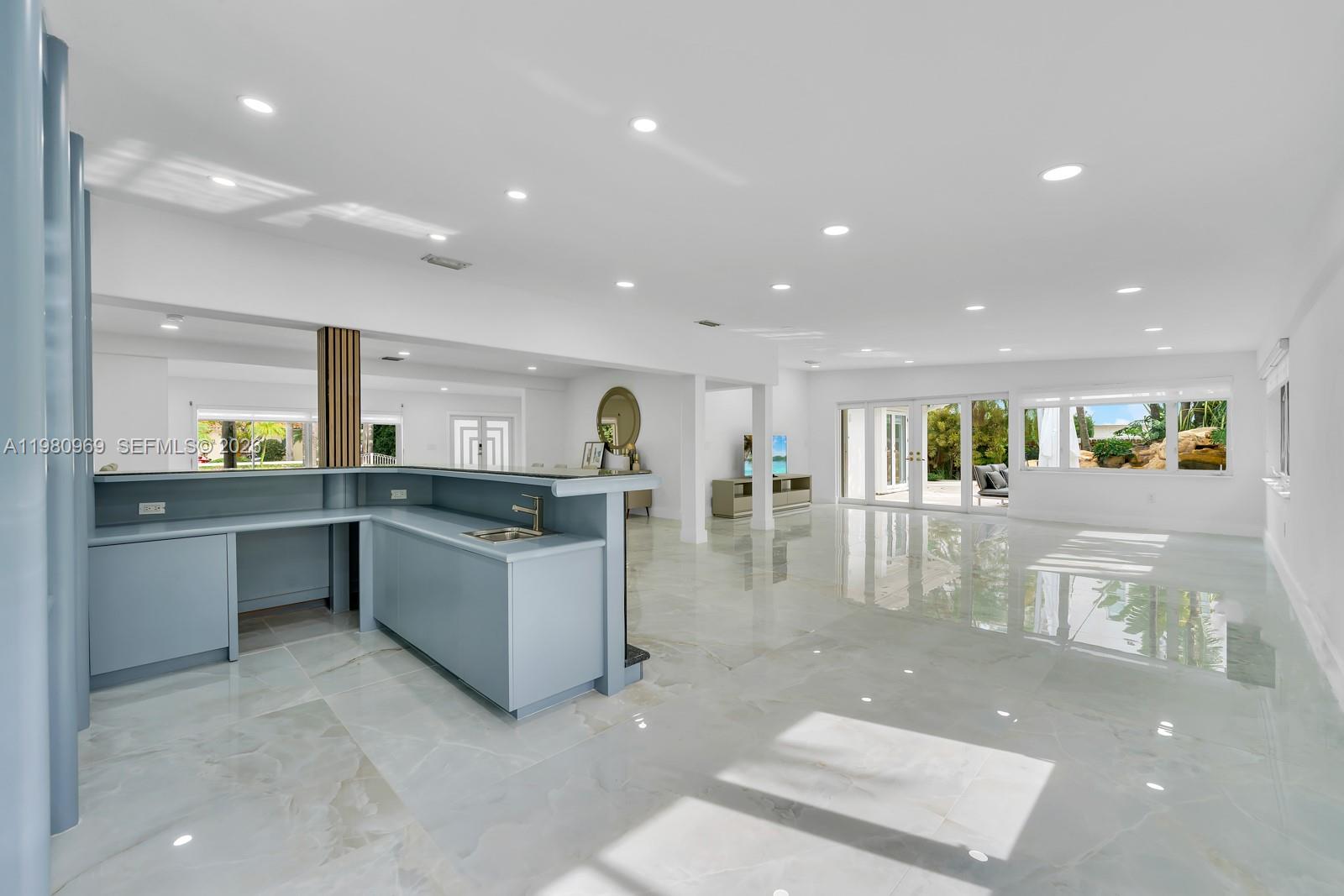 200 N Hibiscus Dr, Miami Beach FL 33139