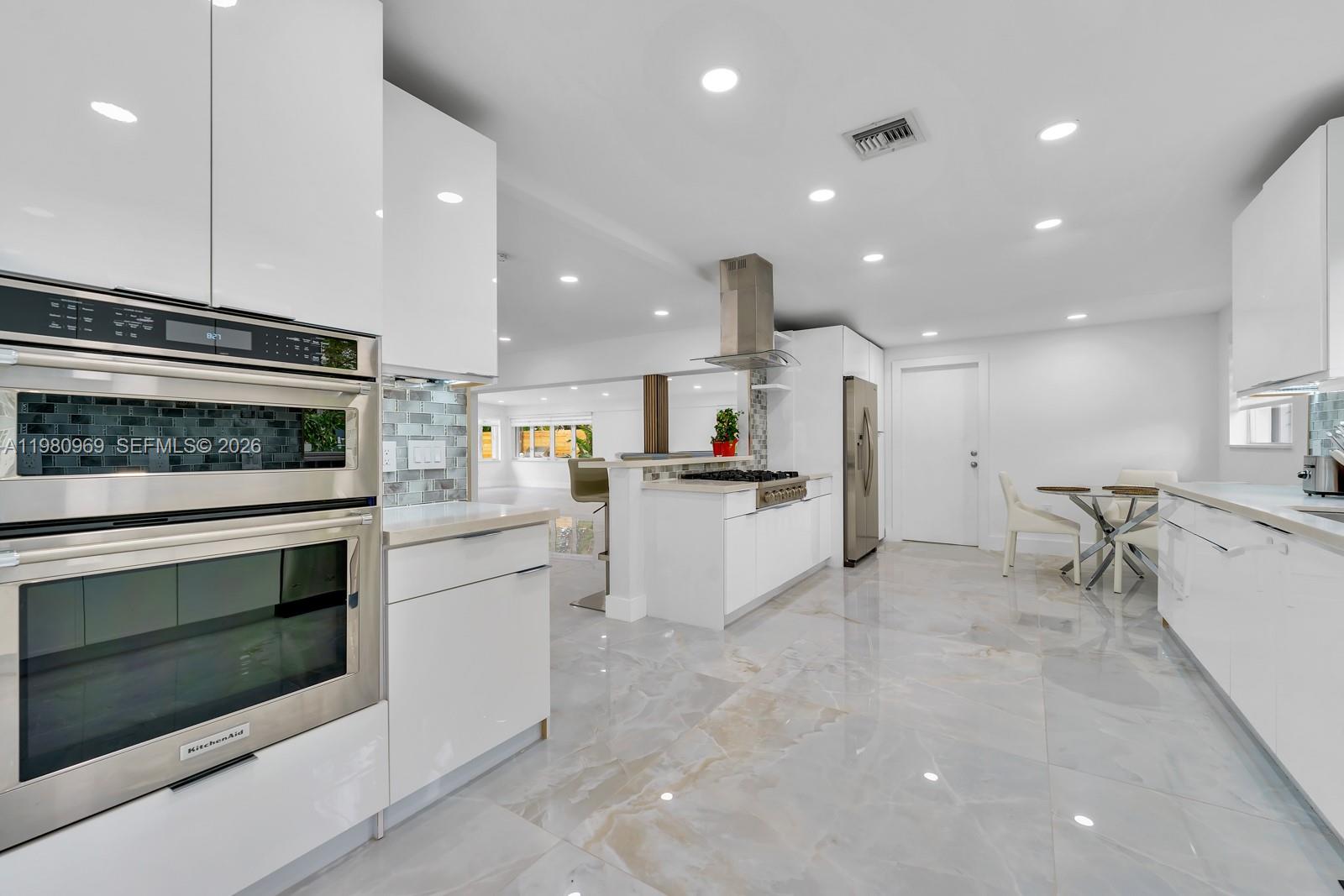 200 N Hibiscus Dr, Miami Beach FL 33139