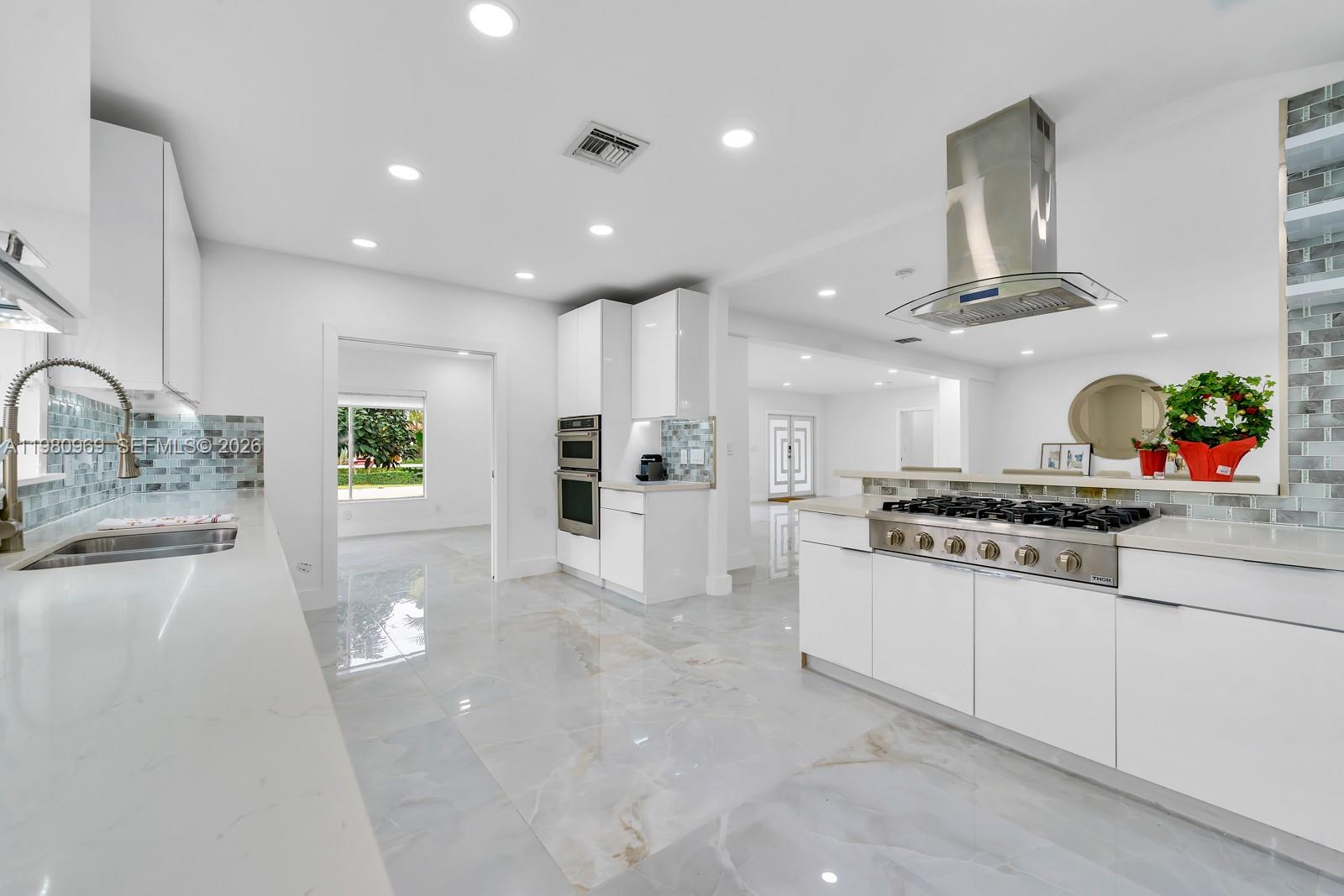 200 N Hibiscus Dr, Miami Beach FL 33139