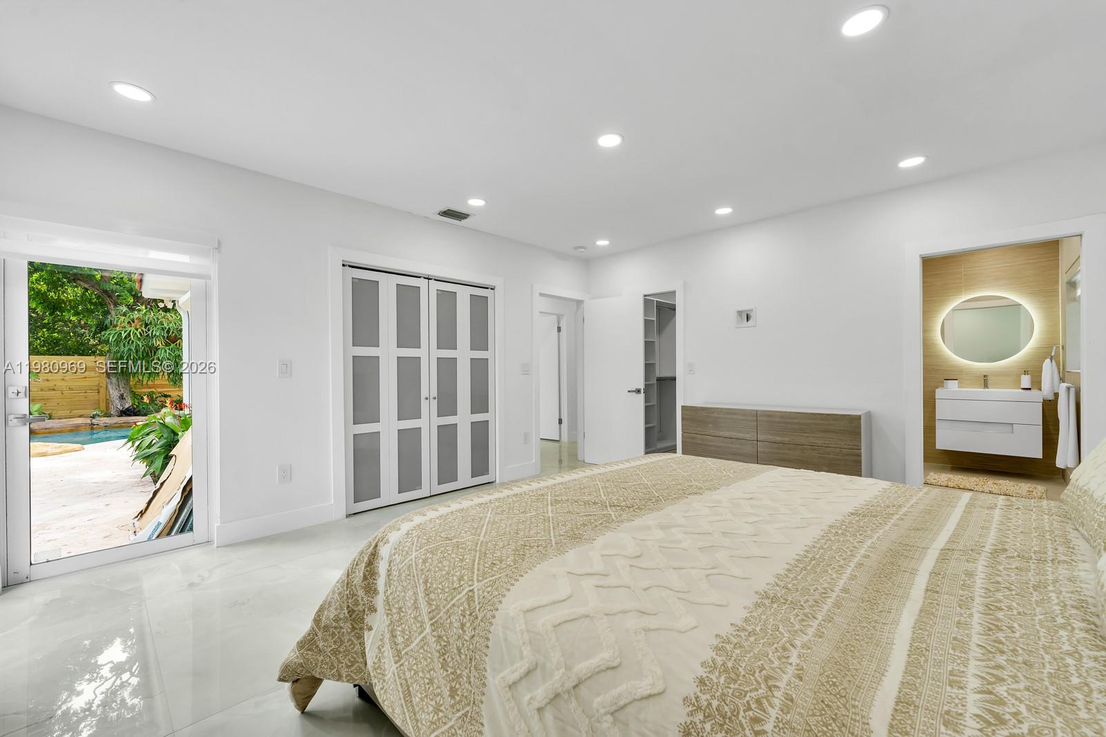 200 N Hibiscus Dr, Miami Beach FL 33139