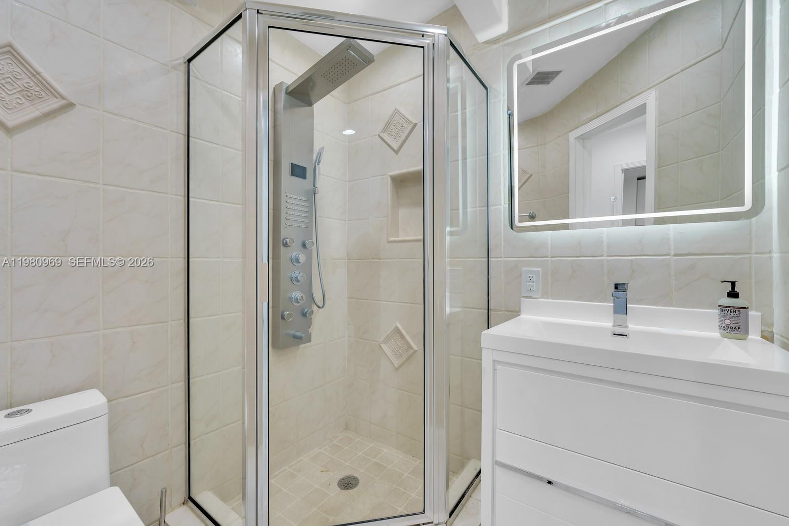 200 N Hibiscus Dr, Miami Beach FL 33139