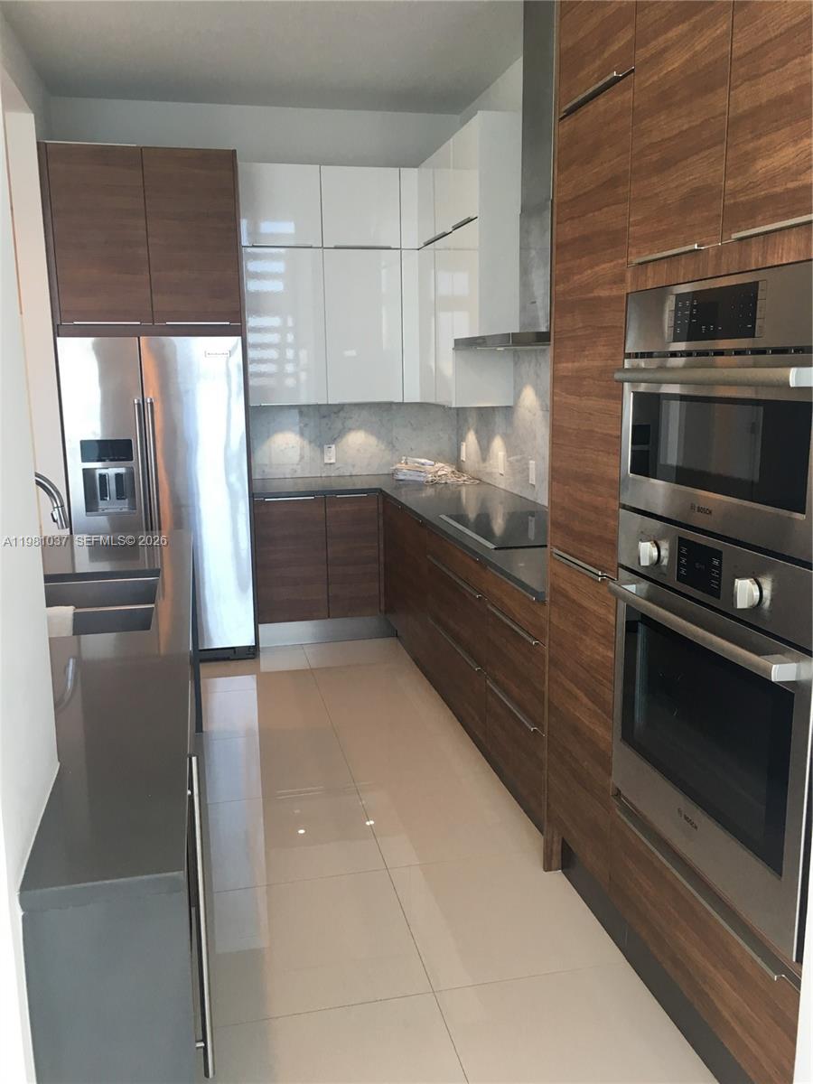 601 NE 27th St #1906, Miami FL 33137