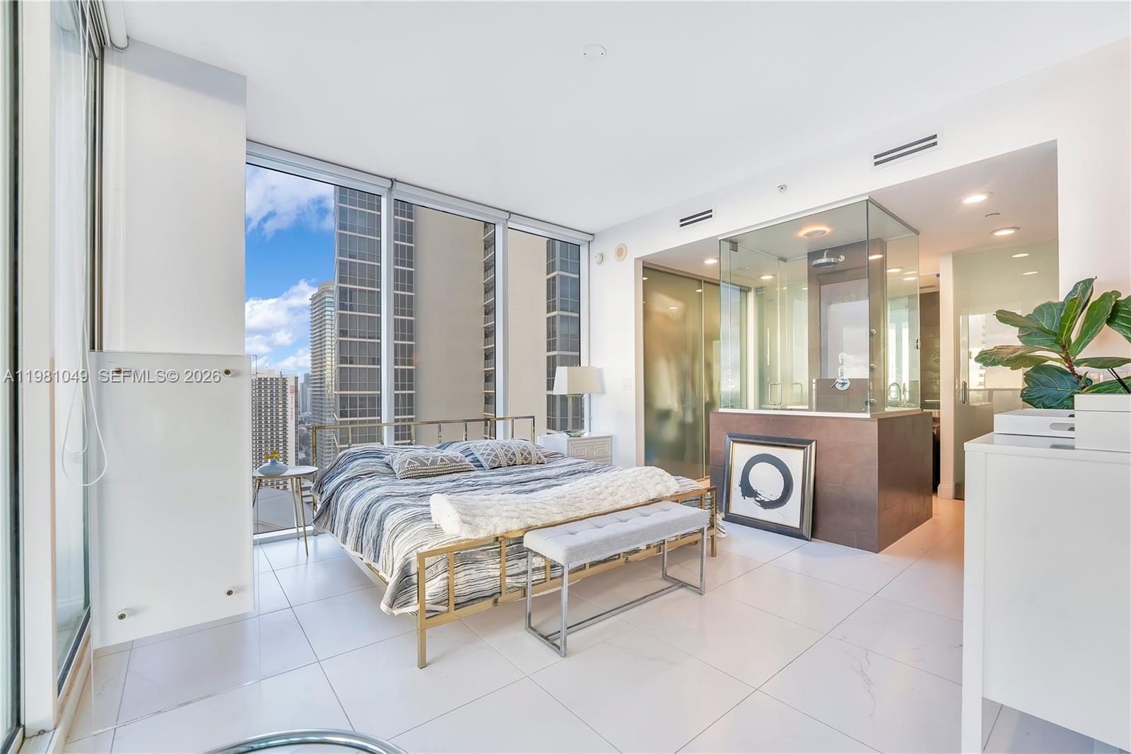 1040 Biscayne Blvd #3306, Miami FL 33132