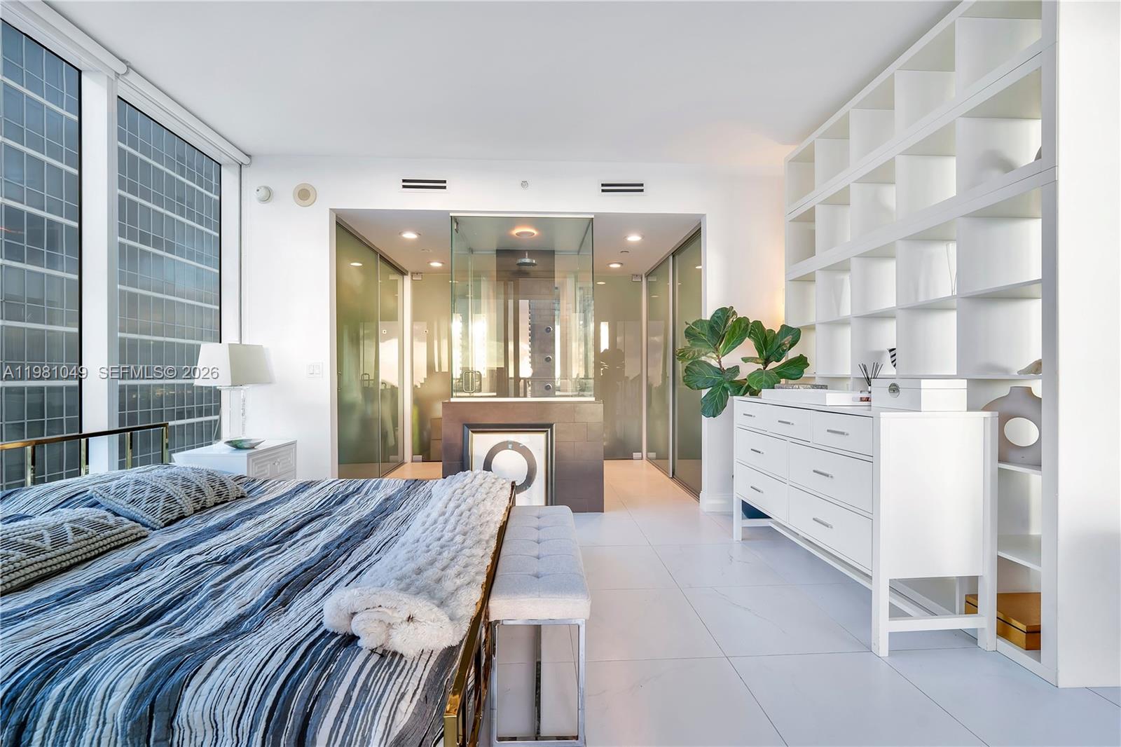 1040 Biscayne Blvd #3306, Miami FL 33132