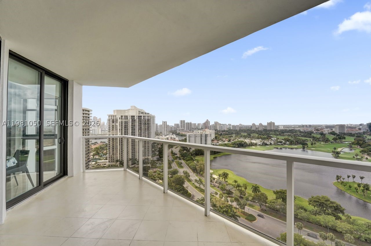 20281 E Country Club Dr #2209, Aventura FL 33180