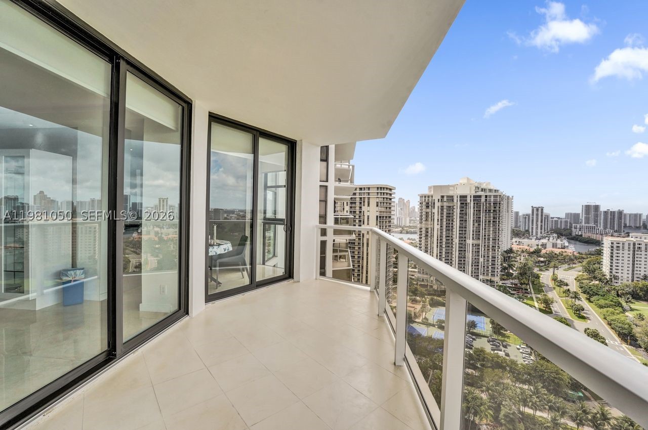 20281 E Country Club Dr #2209, Aventura FL 33180