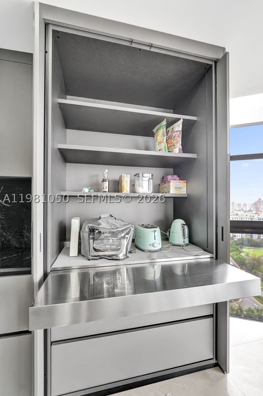 20281 E Country Club Dr #2209, Aventura FL 33180
