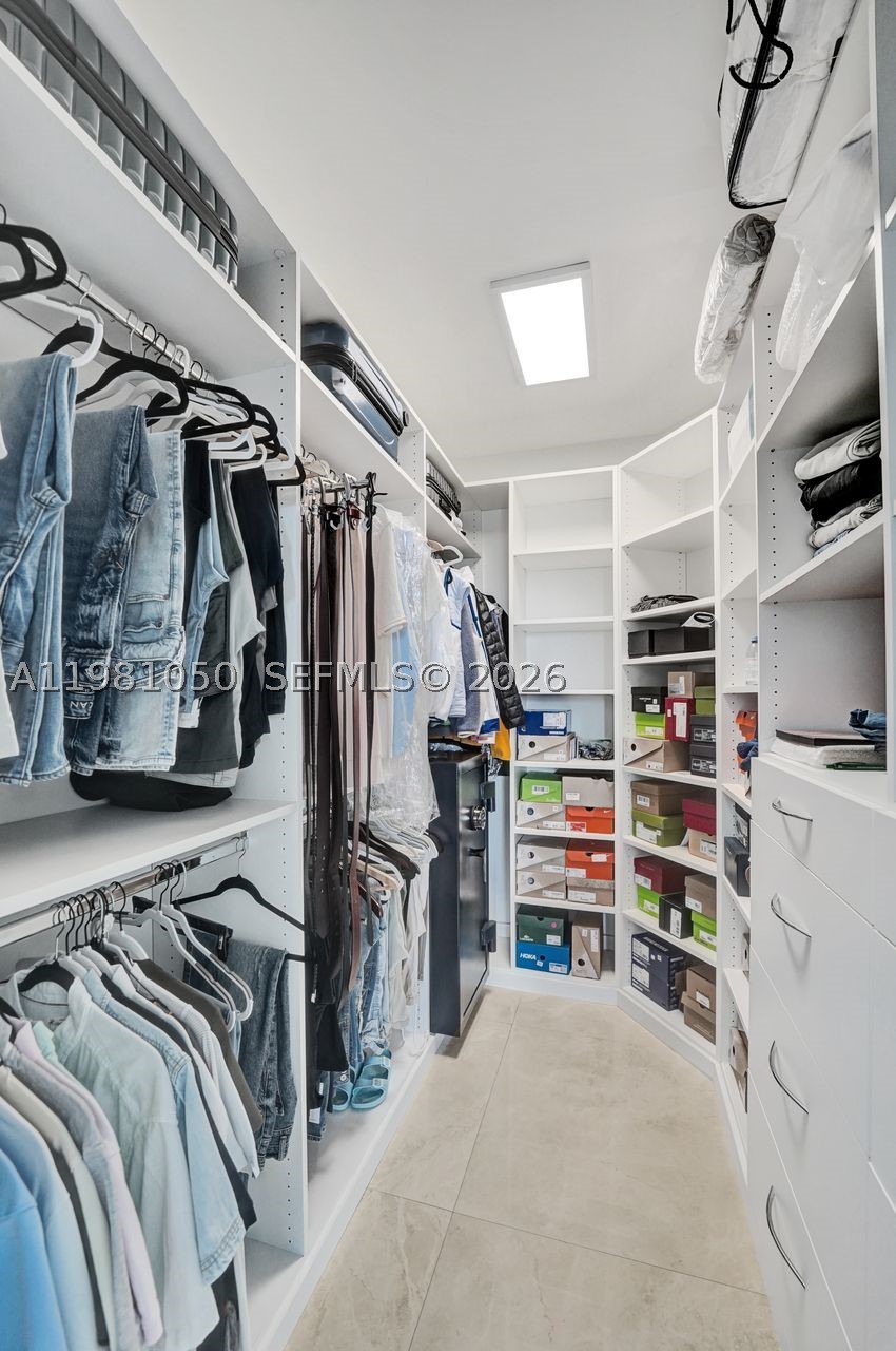 20281 E Country Club Dr #2209, Aventura FL 33180