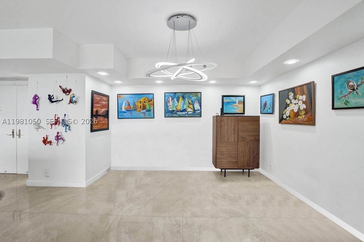 20281 E Country Club Dr #2209, Aventura FL 33180