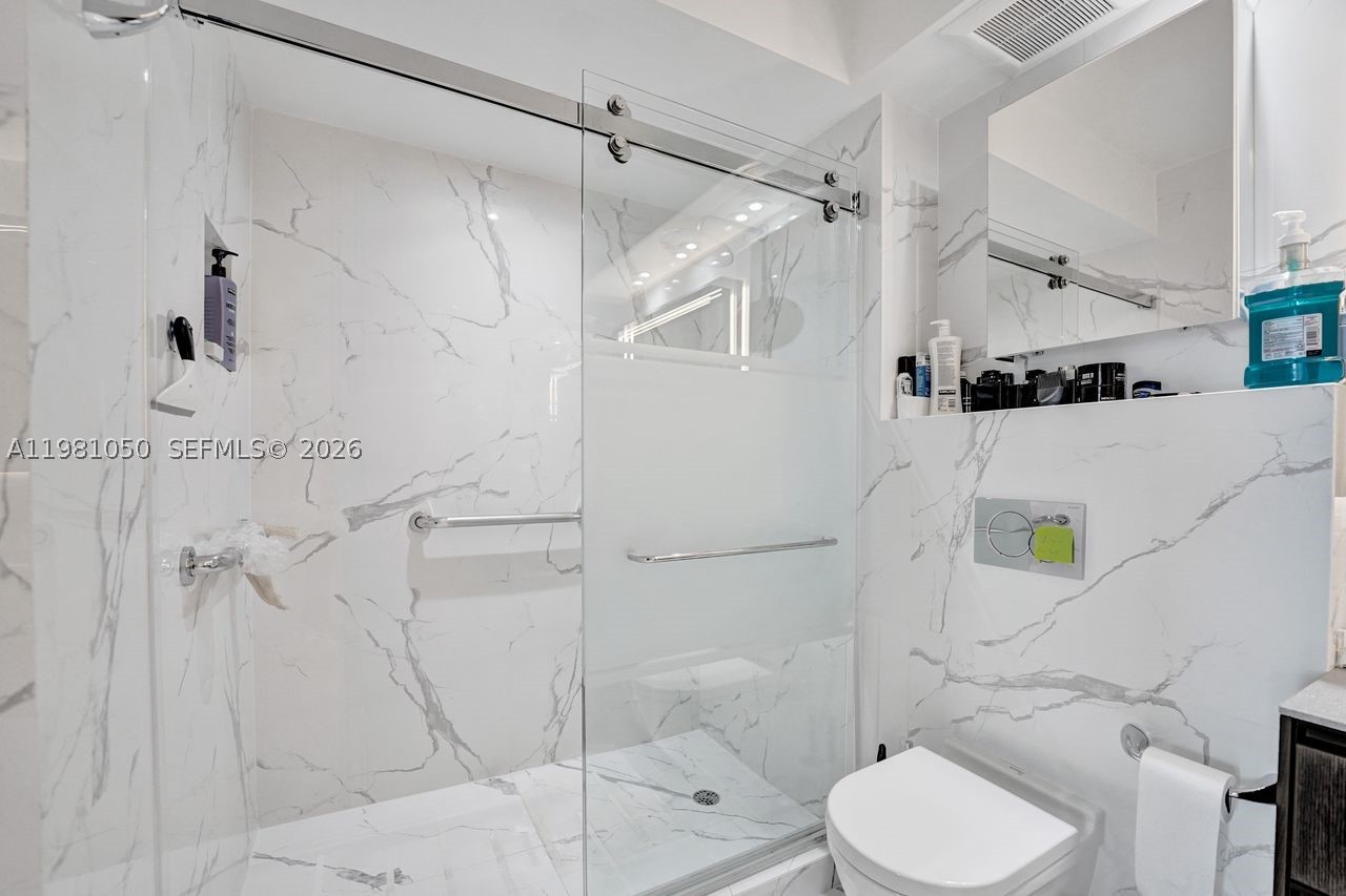 20281 E Country Club Dr #2209, Aventura FL 33180
