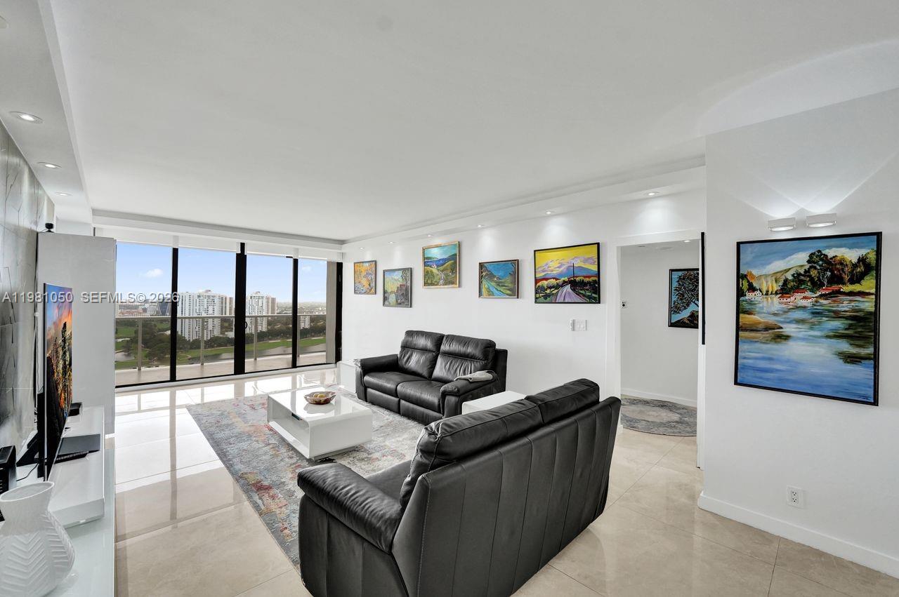20281 E Country Club Dr #2209, Aventura FL 33180