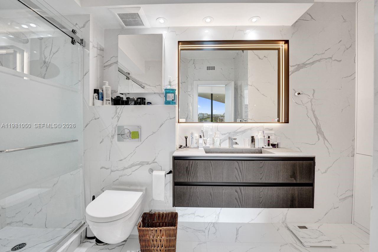20281 E Country Club Dr #2209, Aventura FL 33180