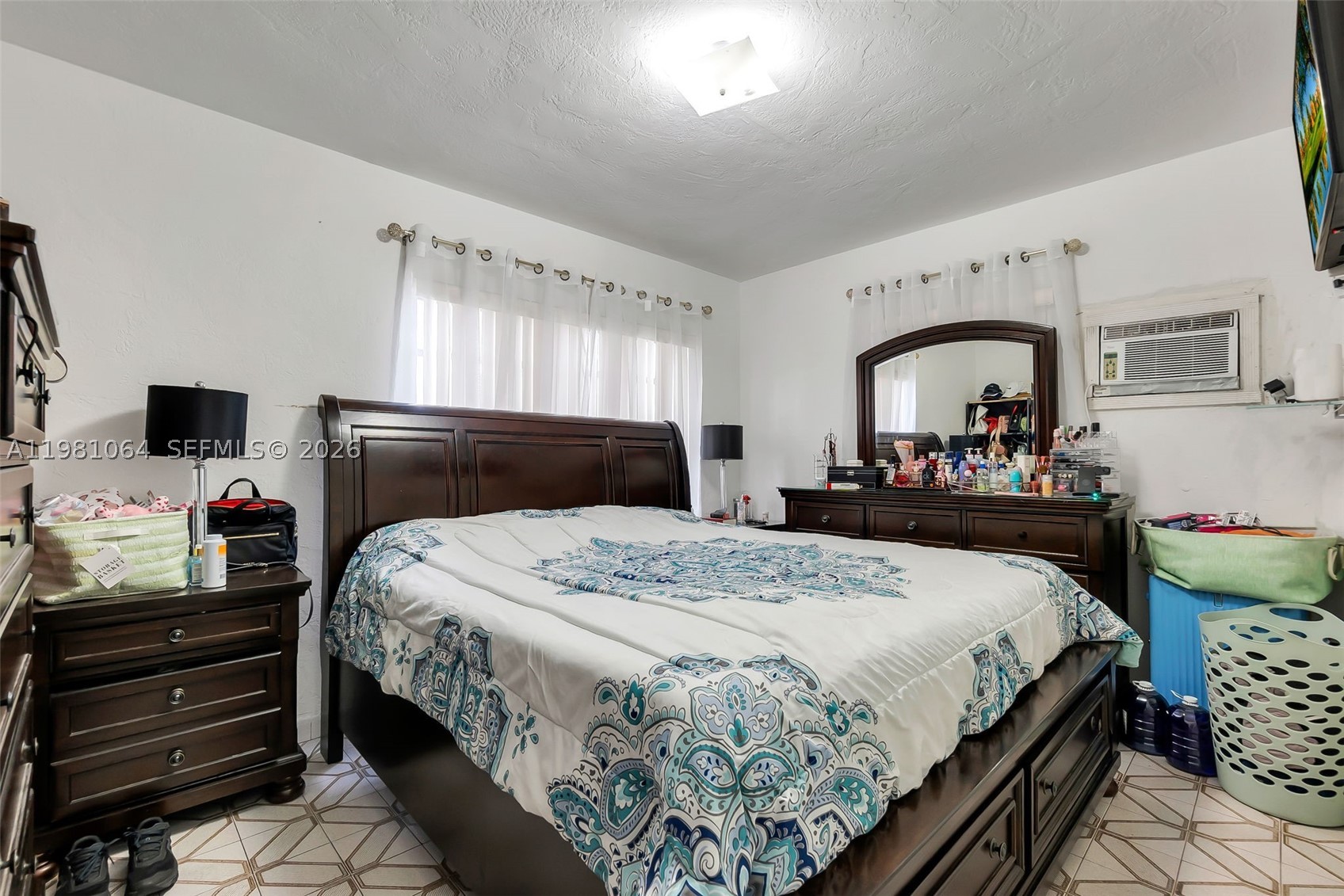 3250 NW 14th Ter, Miami FL 33125