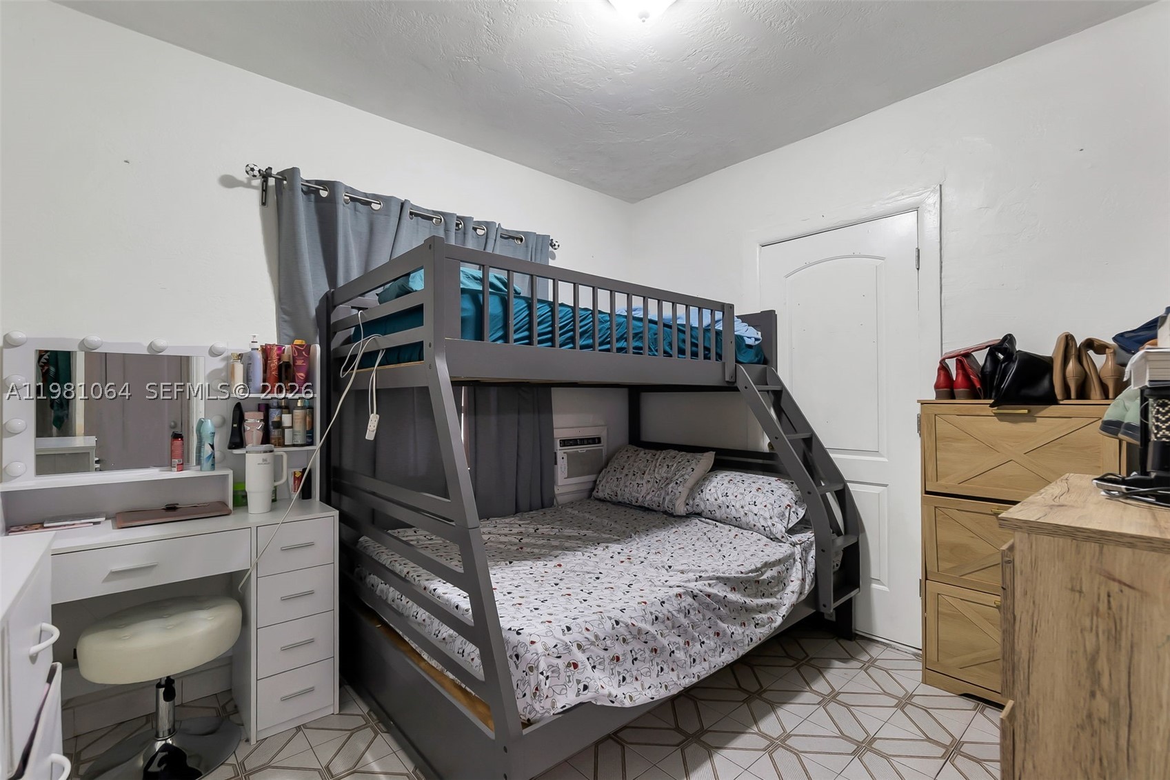3250 NW 14th Ter, Miami FL 33125