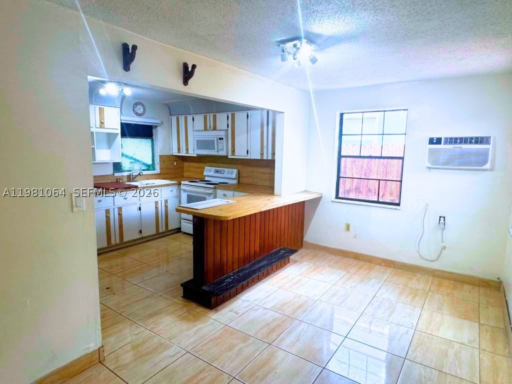 3250 NW 14th Ter, Miami FL 33125