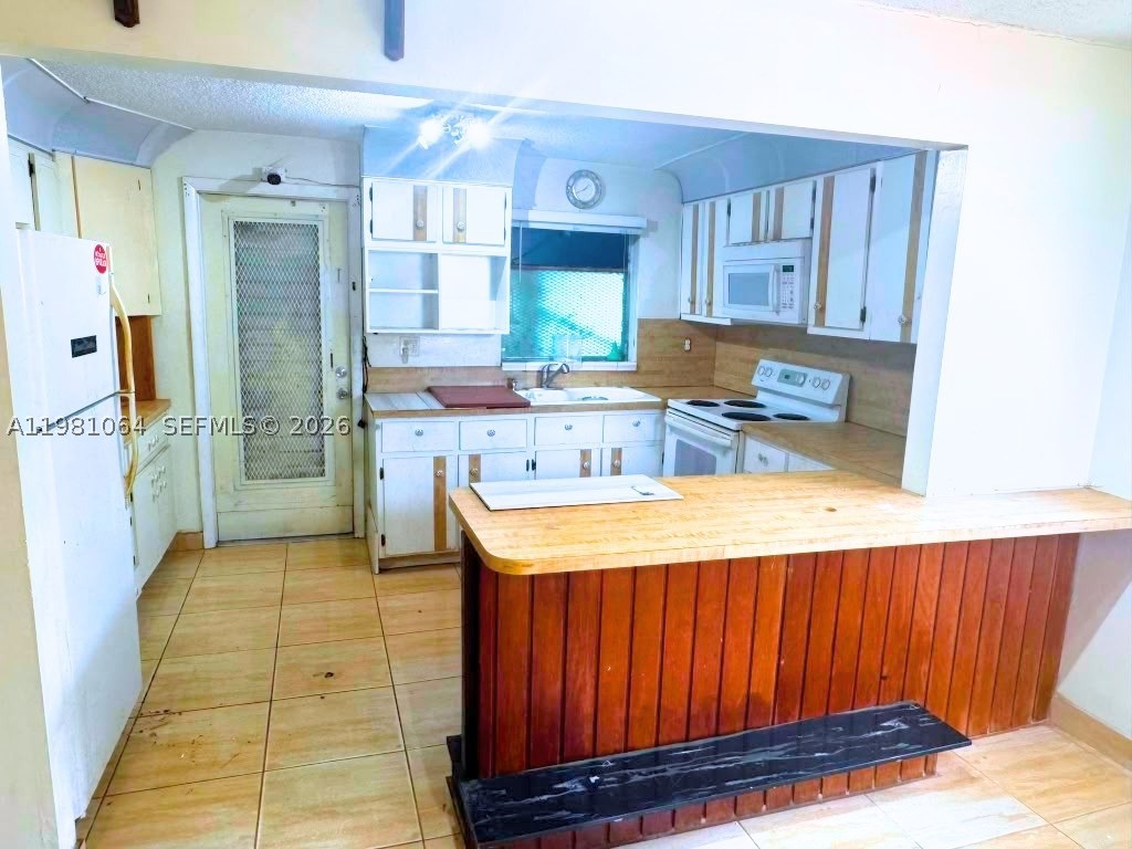 3250 NW 14th Ter, Miami FL 33125