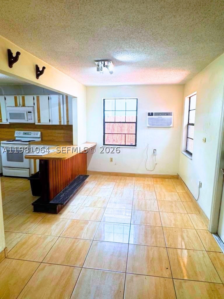 3250 NW 14th Ter, Miami FL 33125