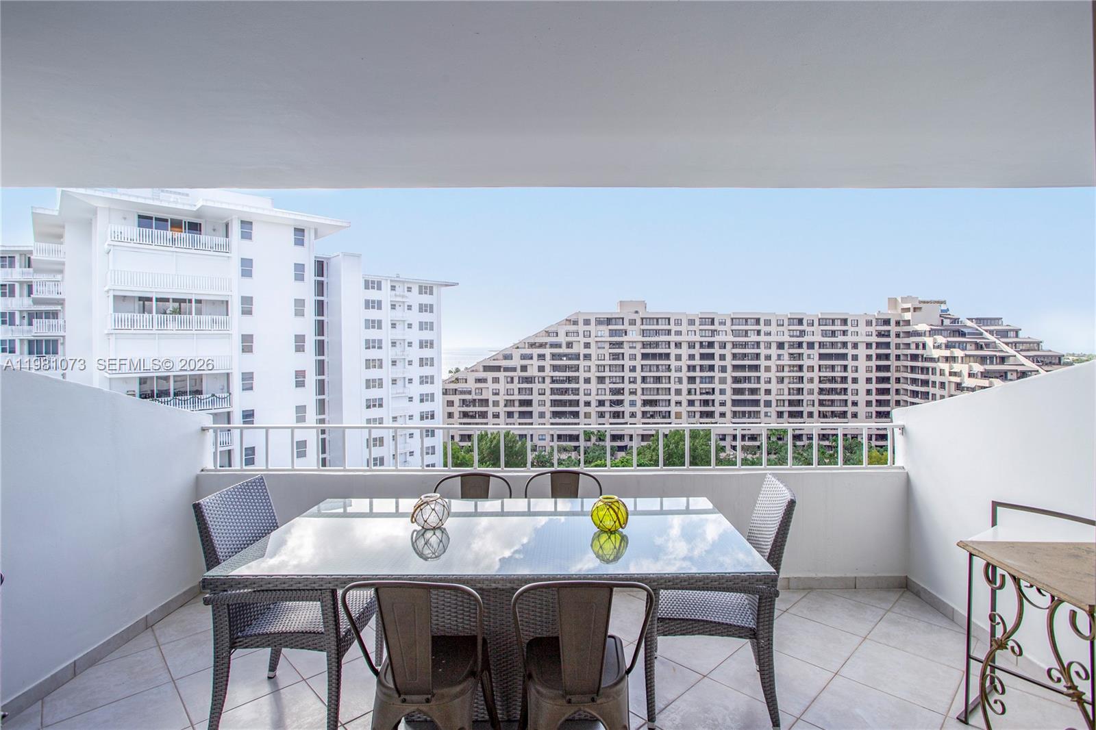 199 Ocean Lane Dr #1207, Key Biscayne FL 33149