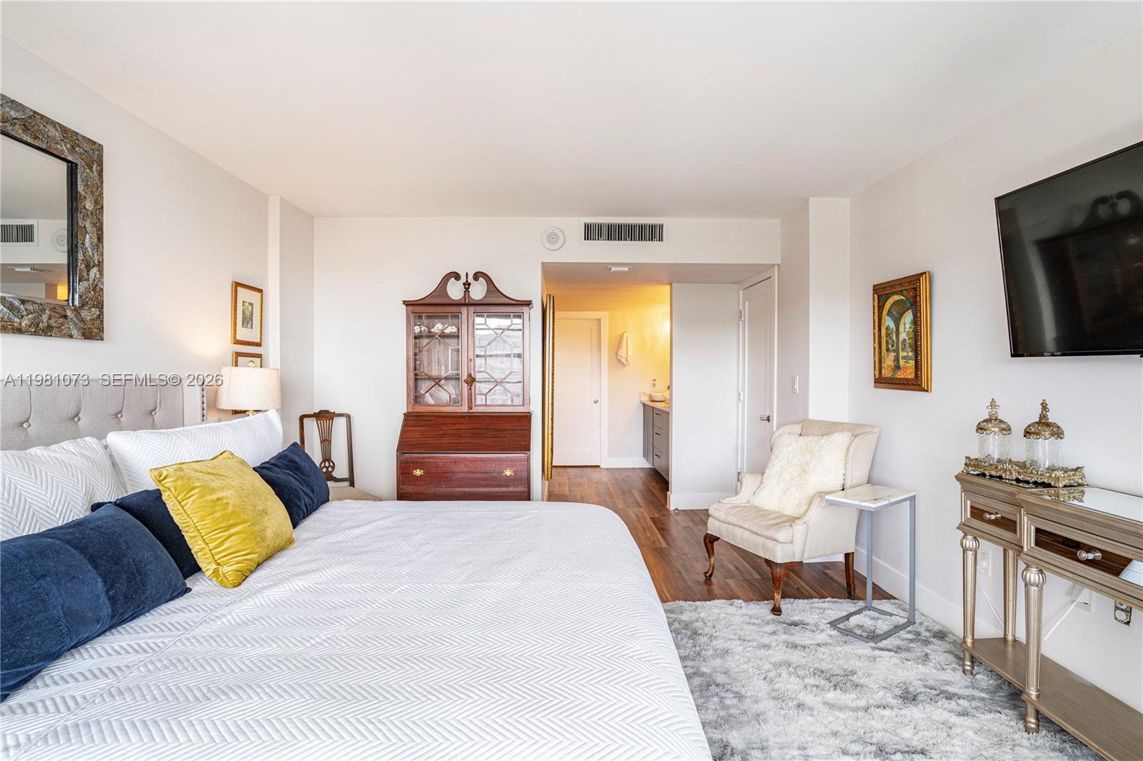 199 Ocean Lane Dr #1207, Key Biscayne FL 33149