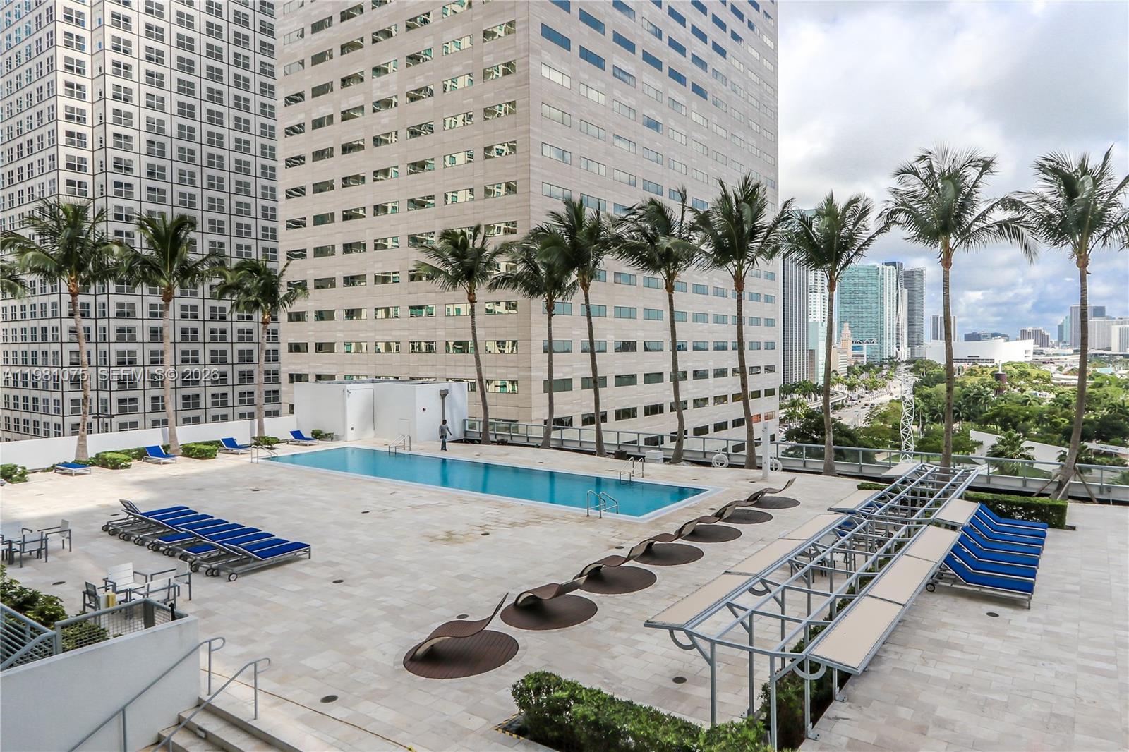 325 S Biscayne Blvd #1220, Miami FL 33131