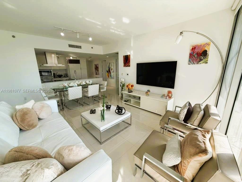 495 Brickell Ave #511, Miami FL 33131