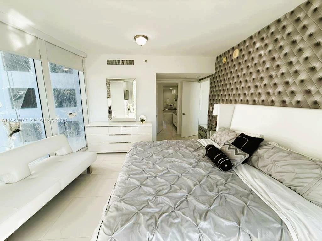 495 Brickell Ave #511, Miami FL 33131