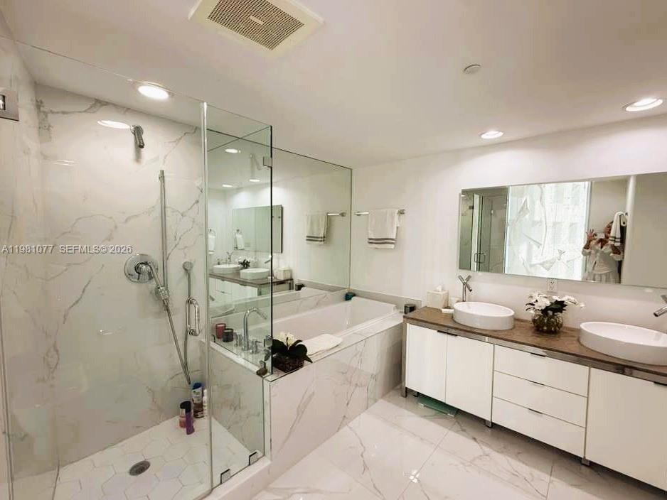 495 Brickell Ave #511, Miami FL 33131