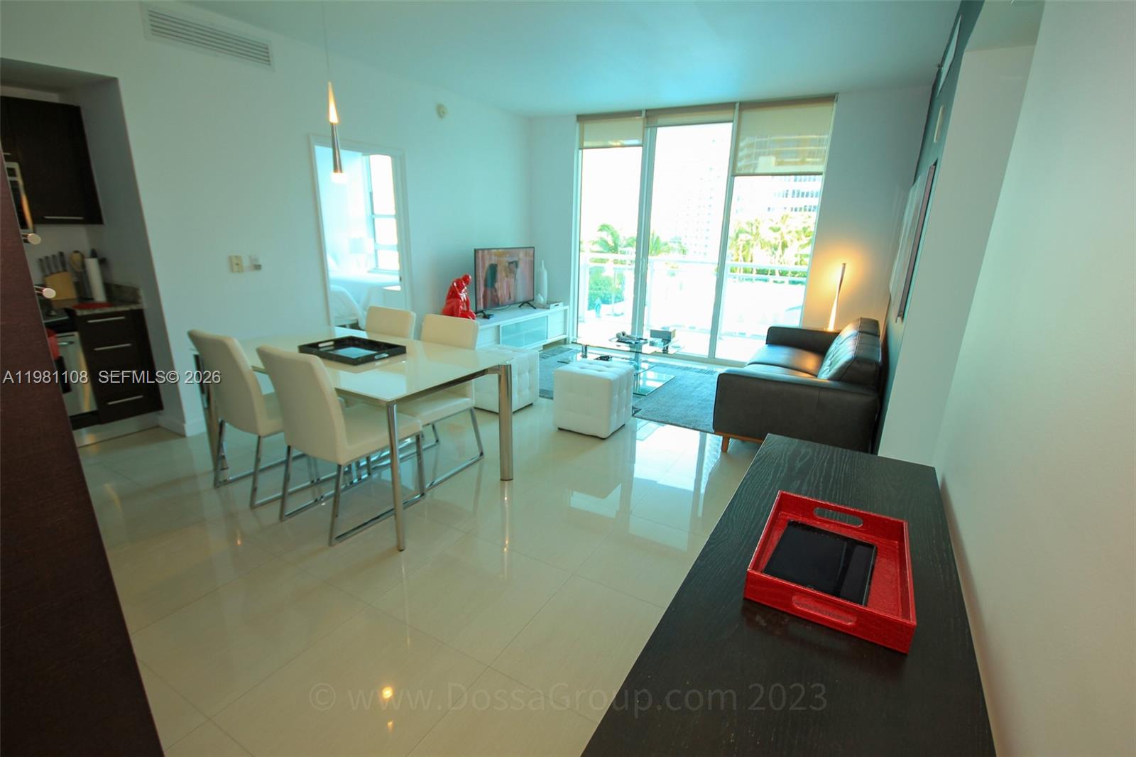 950 Brickell Bay Dr #1207, Miami FL 33131