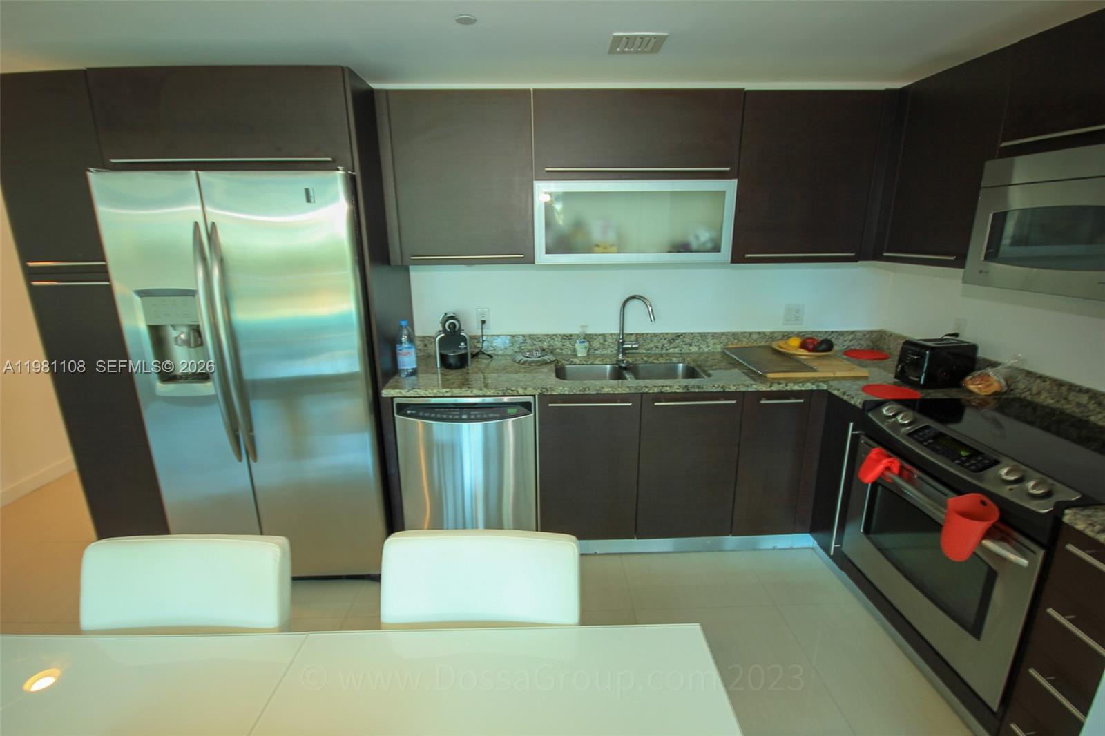 950 Brickell Bay Dr #1207, Miami FL 33131