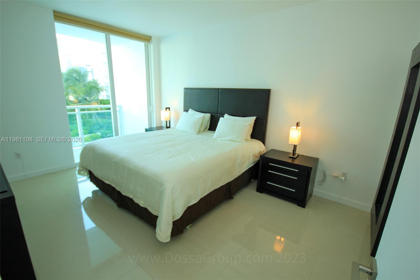 950 Brickell Bay Dr #1207, Miami FL 33131