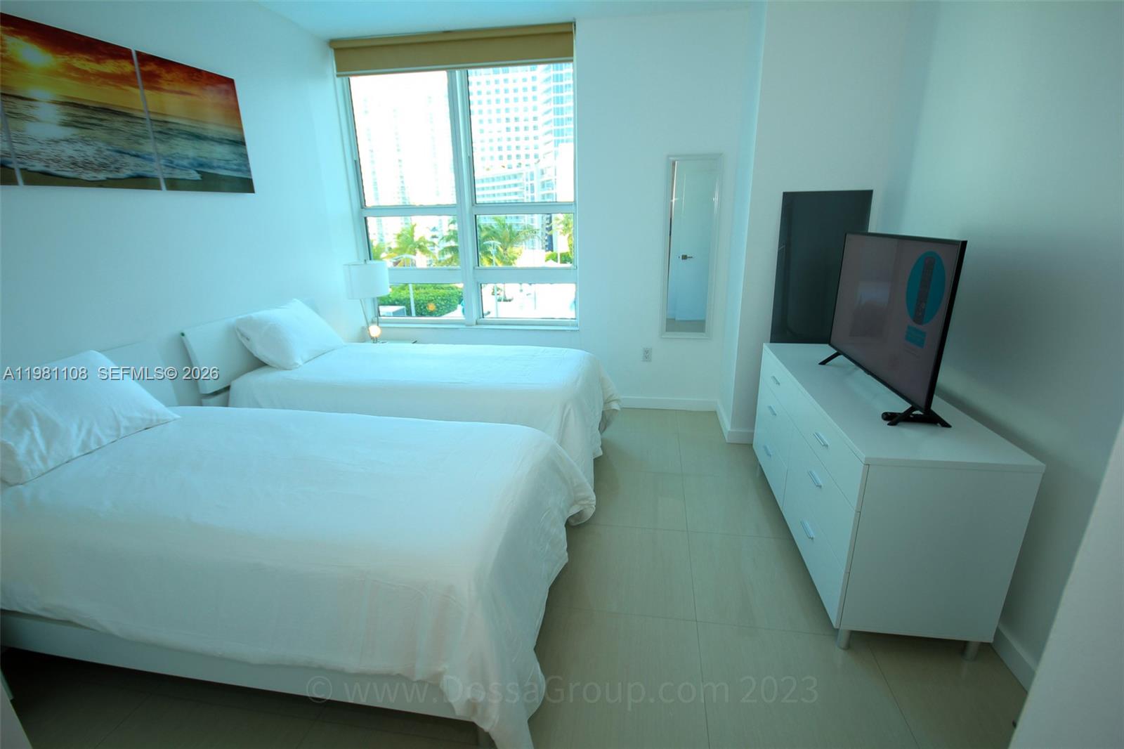 950 Brickell Bay Dr #1207, Miami FL 33131