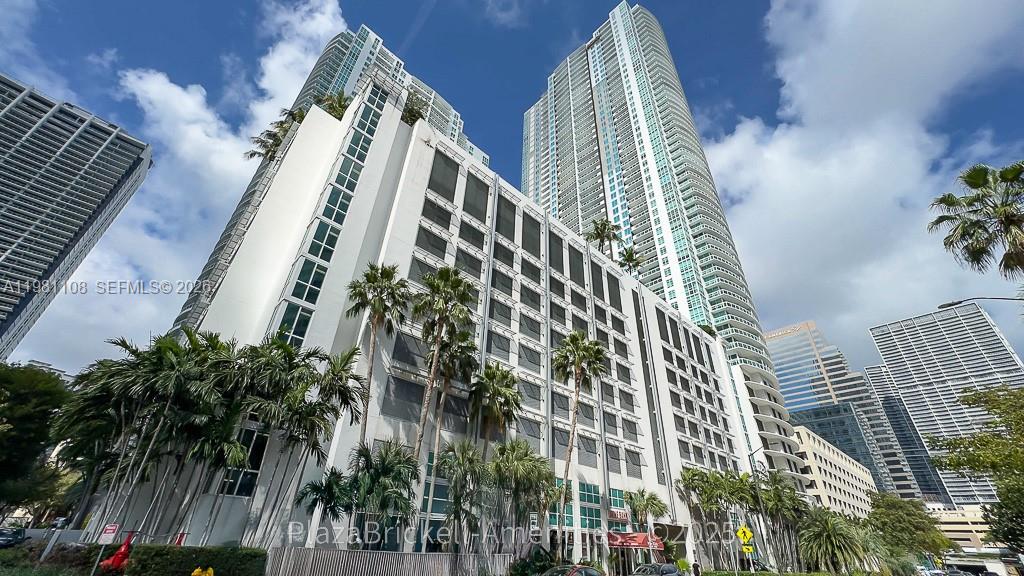 950 Brickell Bay Dr #1207, Miami FL 33131