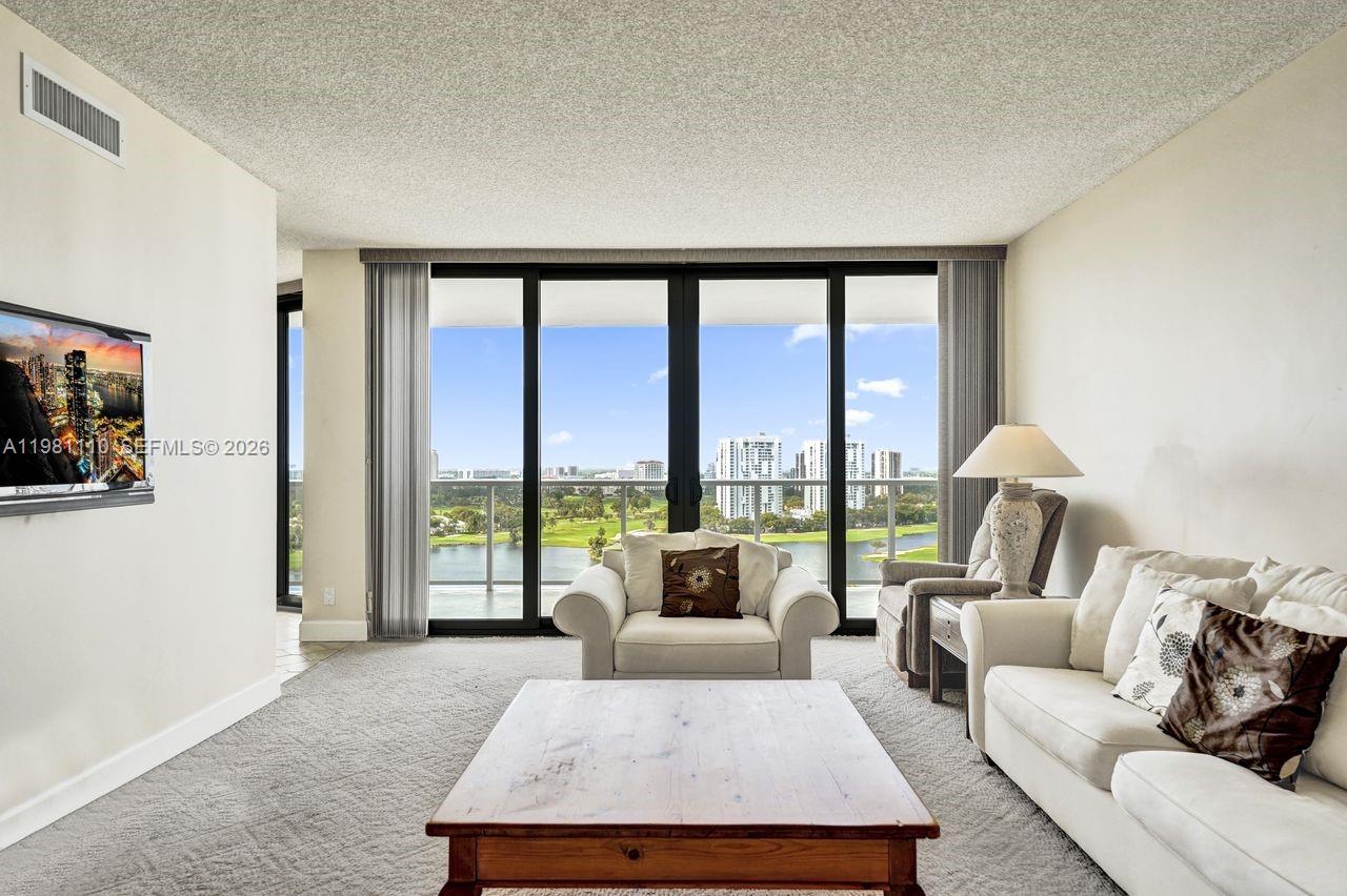 20281 E Country Club Dr #1703, Aventura FL 33180