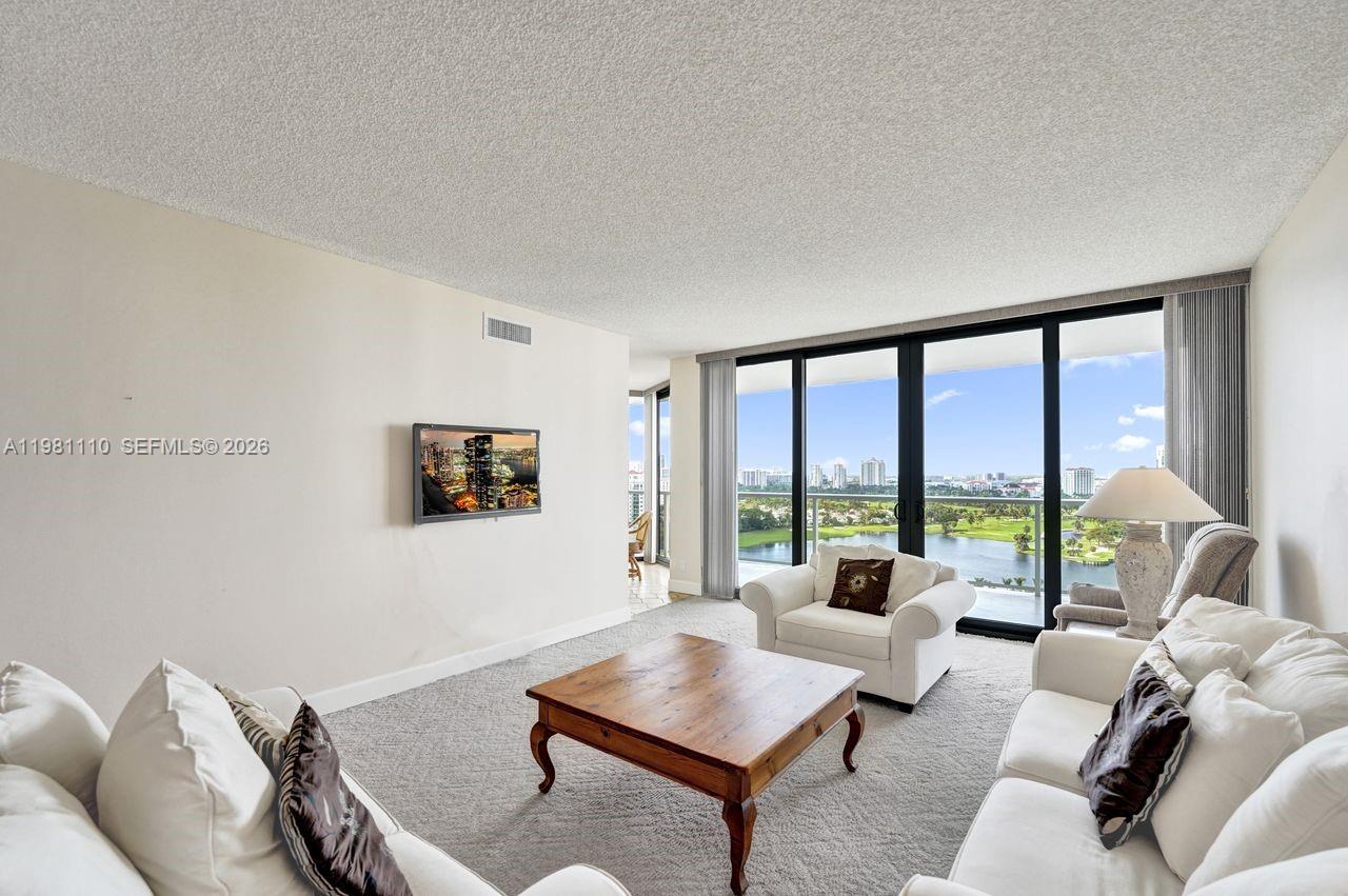 20281 E Country Club Dr #1703, Aventura FL 33180