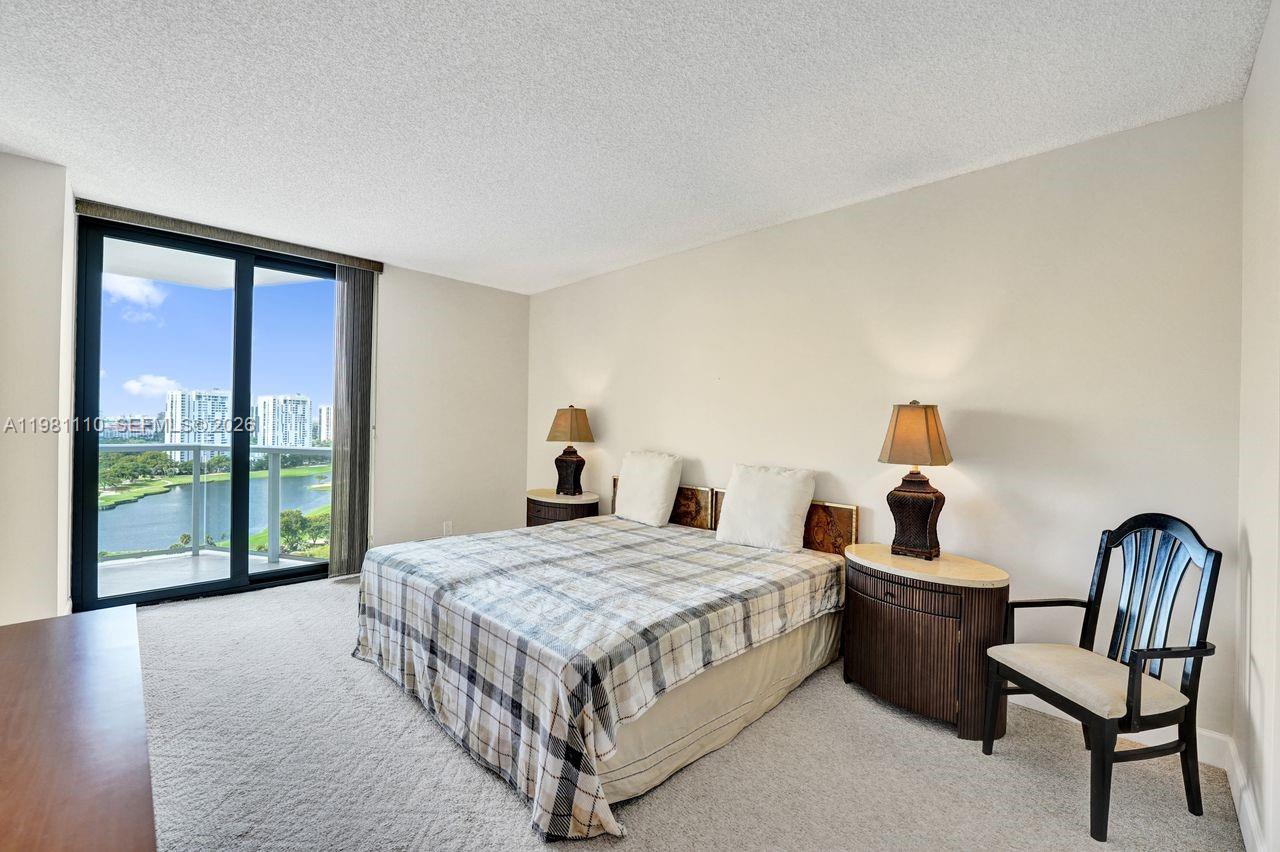 20281 E Country Club Dr #1703, Aventura FL 33180