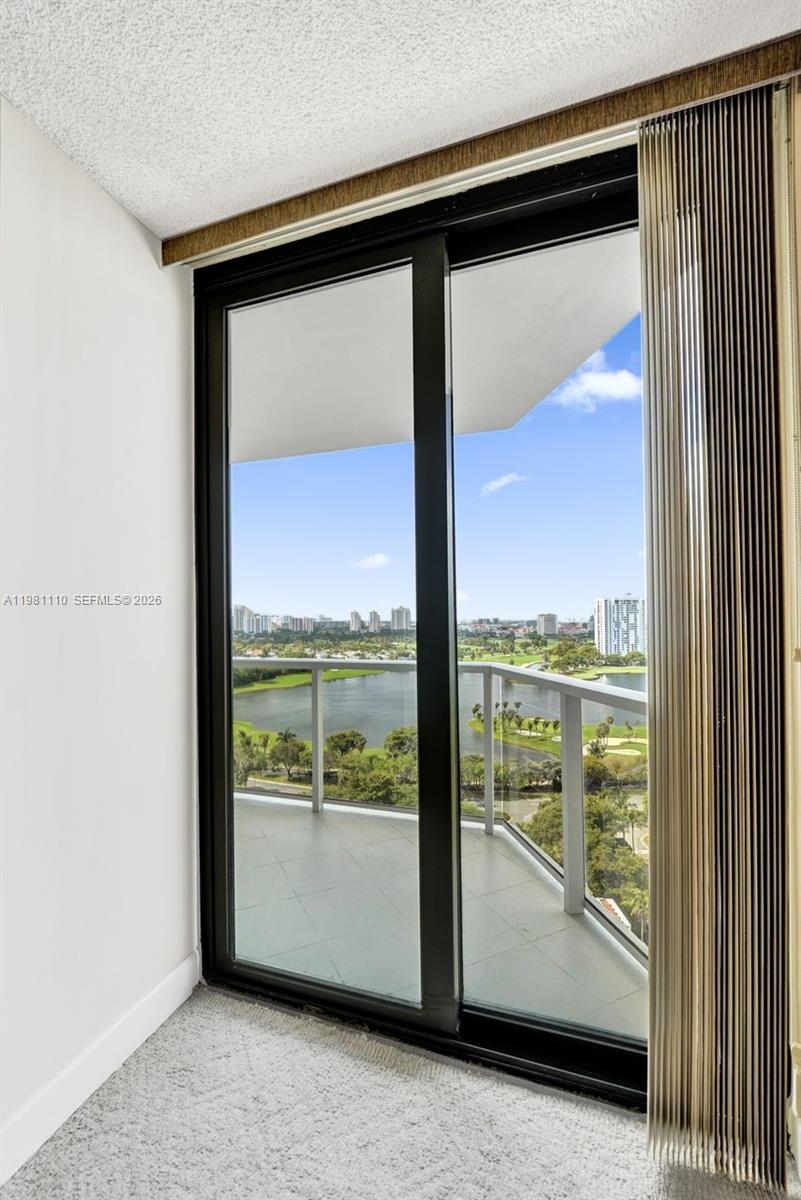 20281 E Country Club Dr #1703, Aventura FL 33180