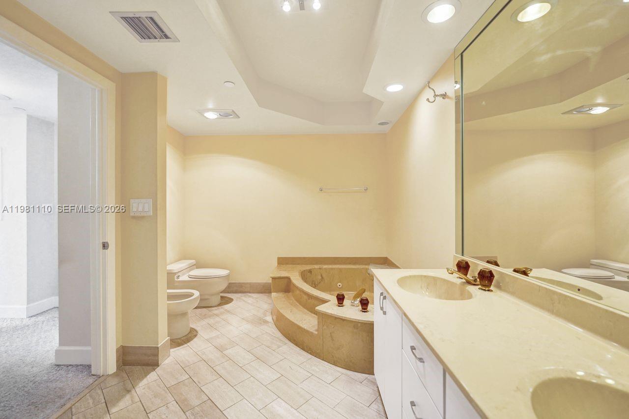 20281 E Country Club Dr #1703, Aventura FL 33180