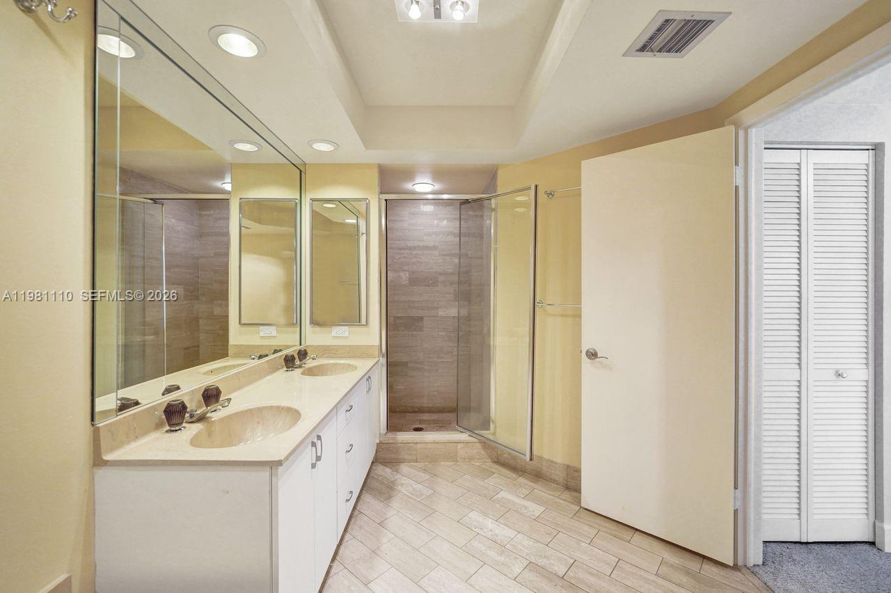 20281 E Country Club Dr #1703, Aventura FL 33180