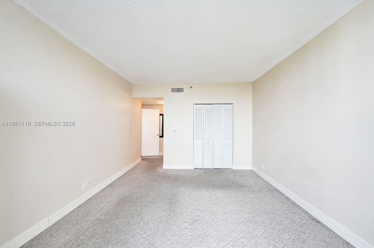 20281 E Country Club Dr #1703, Aventura FL 33180