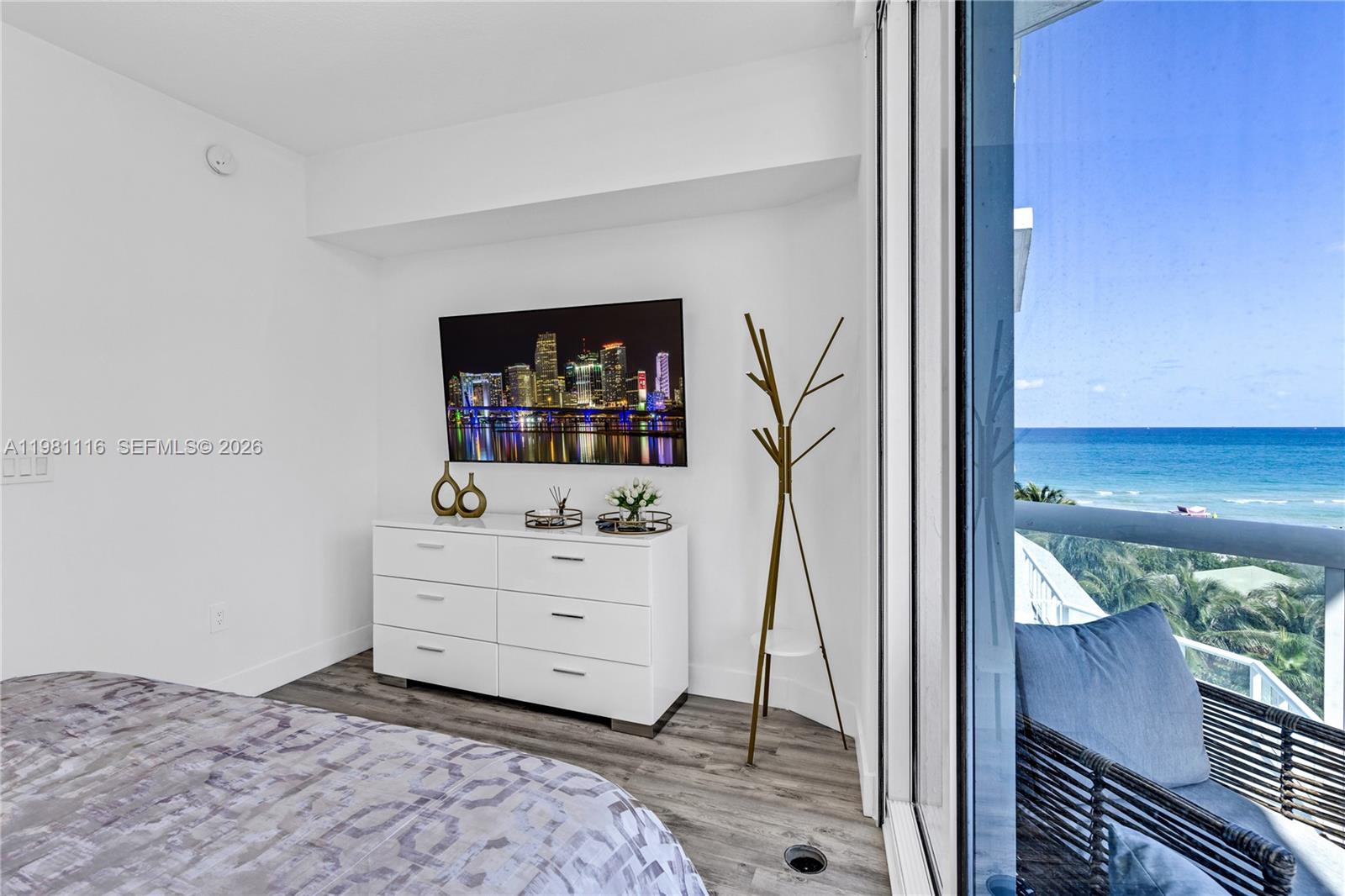 6515 Collins Ave #708, Miami Beach FL 33141